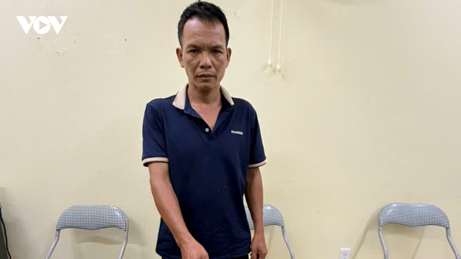 Lợi dụng gia chủ về quê, lẻn vào nhà đục két trộm 1 cây vàng