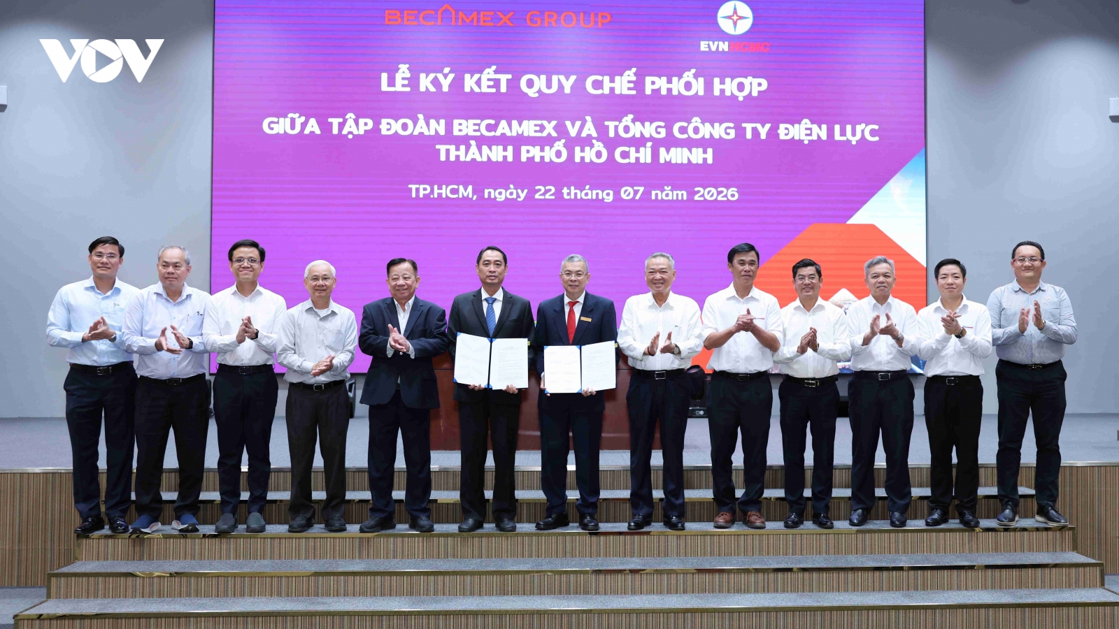 EVNHCMC và Becamex ký kết phối hợp trong công tác vận hành, đầu tư lưới điện