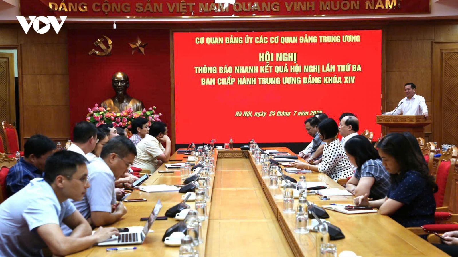 Thông báo nhanh kết quả Hội nghị lần thứ ba Ban Chấp hành Trung ương Đảng khóa XIV