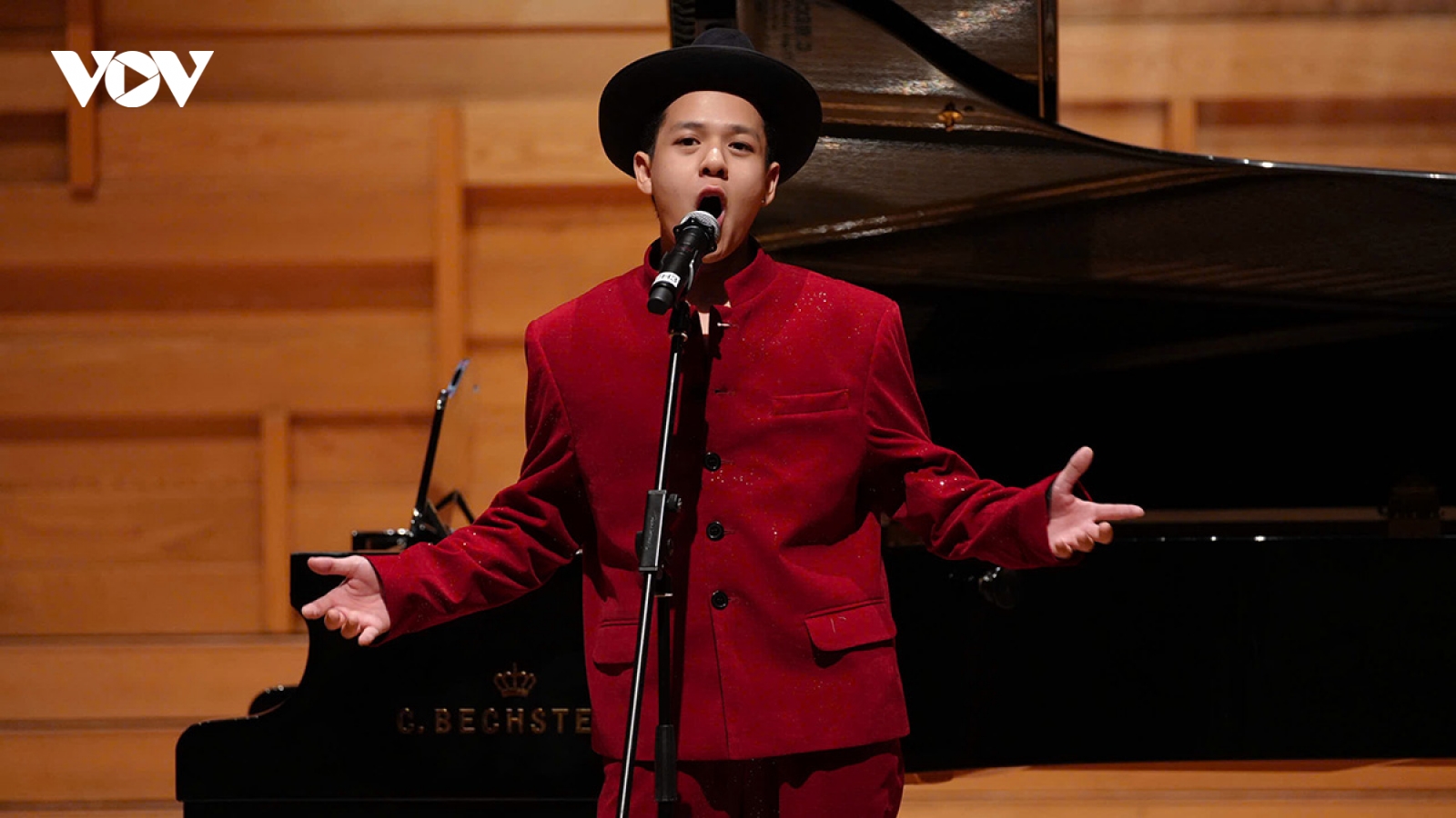 Nam sinh Việt Nam giành Huy chương Vàng tại Asia Arts Festival bằng ý chí và kiên trì