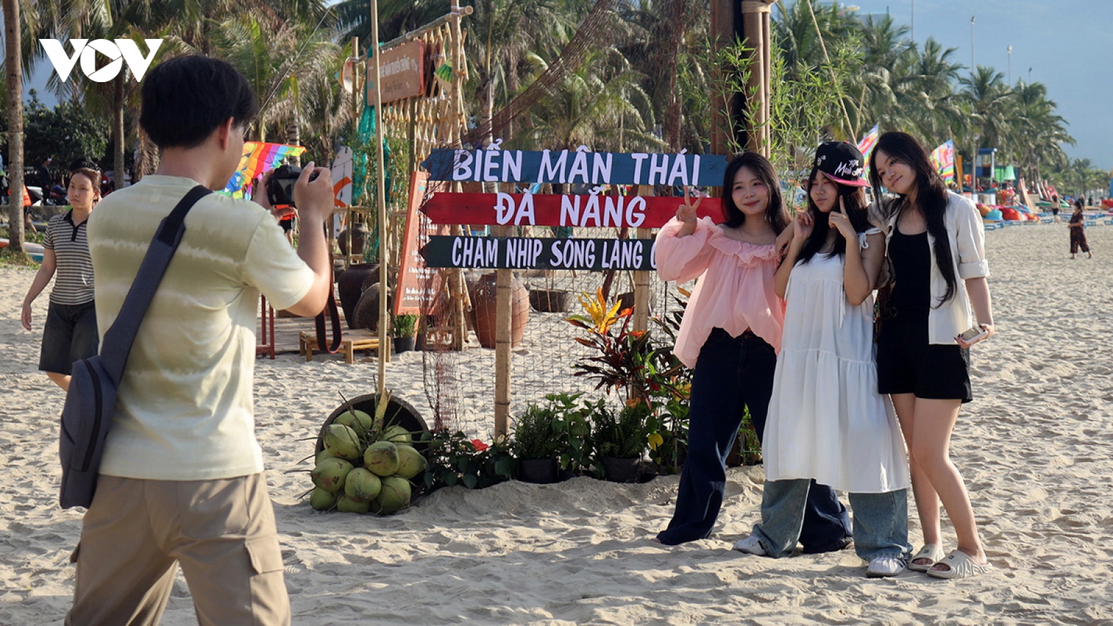 Trải nghiệm “Đón nhịp chợ cá bình minh” tại bãi biển Mân Thái, Đà Nẵng
