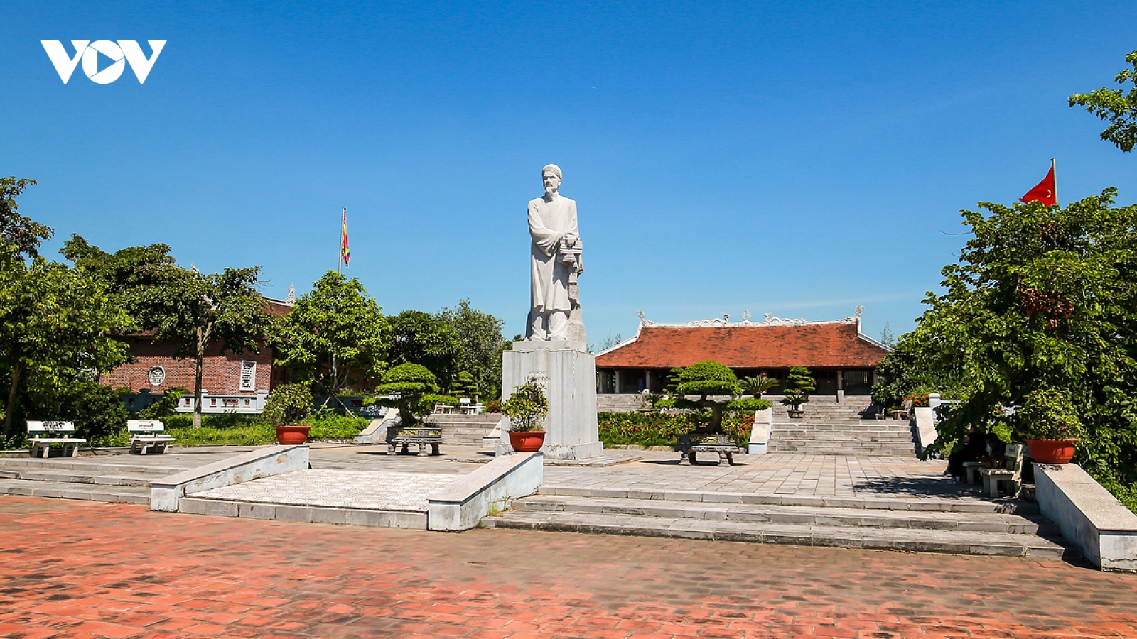 Gần 200 tư liệu, hiện vật tại triển lãm Di sản của Danh nhân văn hóa Lê Quý Đôn