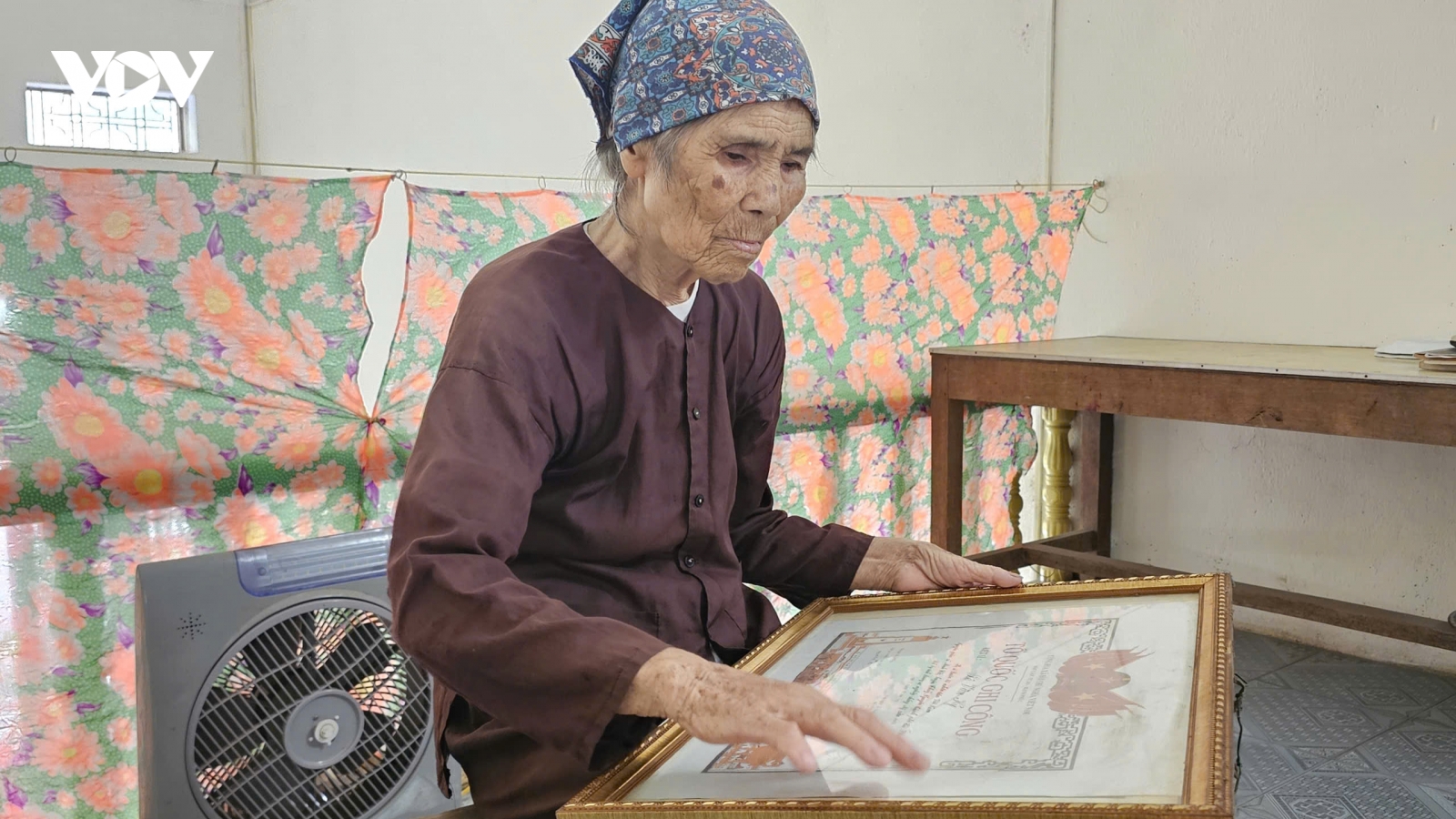 Hơn nửa thế kỷ kiếm tìm và hy vọng từ tấm bia mộ khắc dòng chữ "LÊ V. HỶ - 4.8.67"