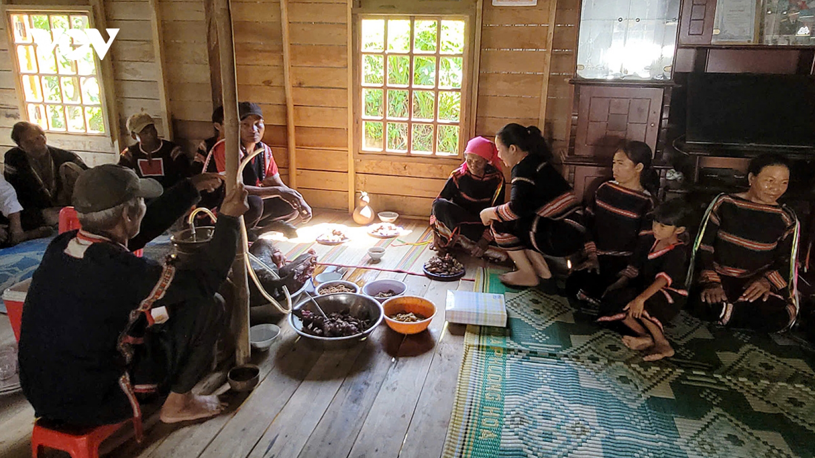 Lễ báo hiếu của người Jarai ở Gia Lai: Cảm ơn cha mẹ không chỉ nói bằng lời