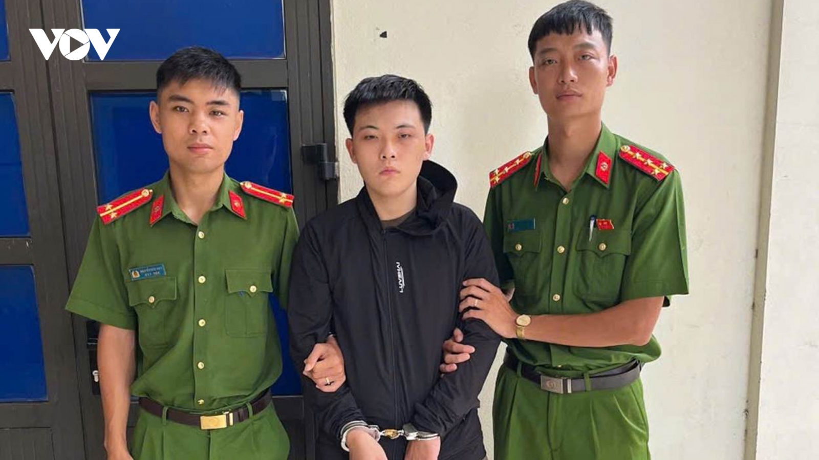 Bắt đối tượng truy nã về tội gây rối trật tự công cộng tại Hà Nội