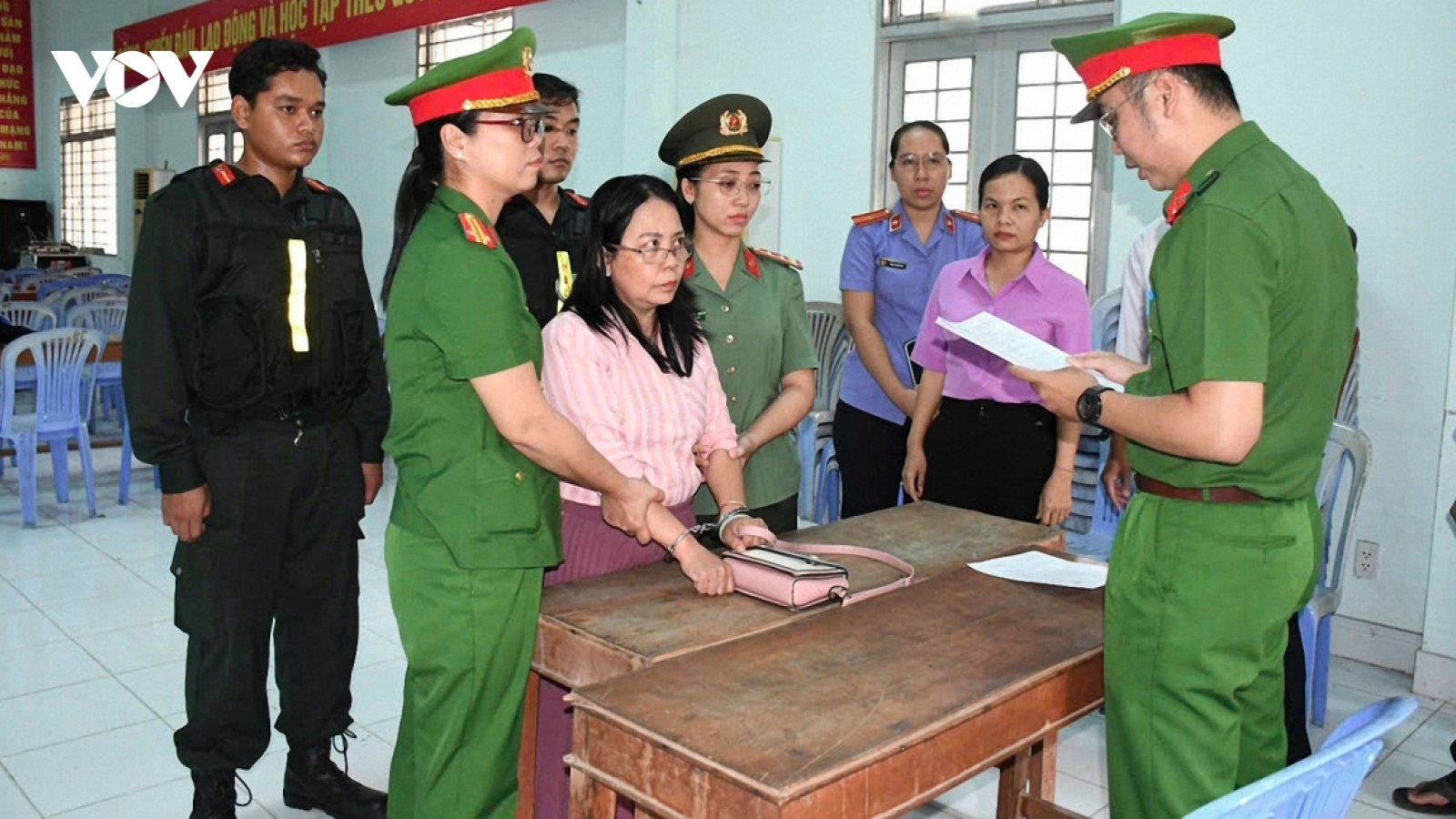 Nóng 24h ngày 18/7: Khởi tố người phụ nữ từng lĩnh án tham ô vì đăng tin sai sự thật