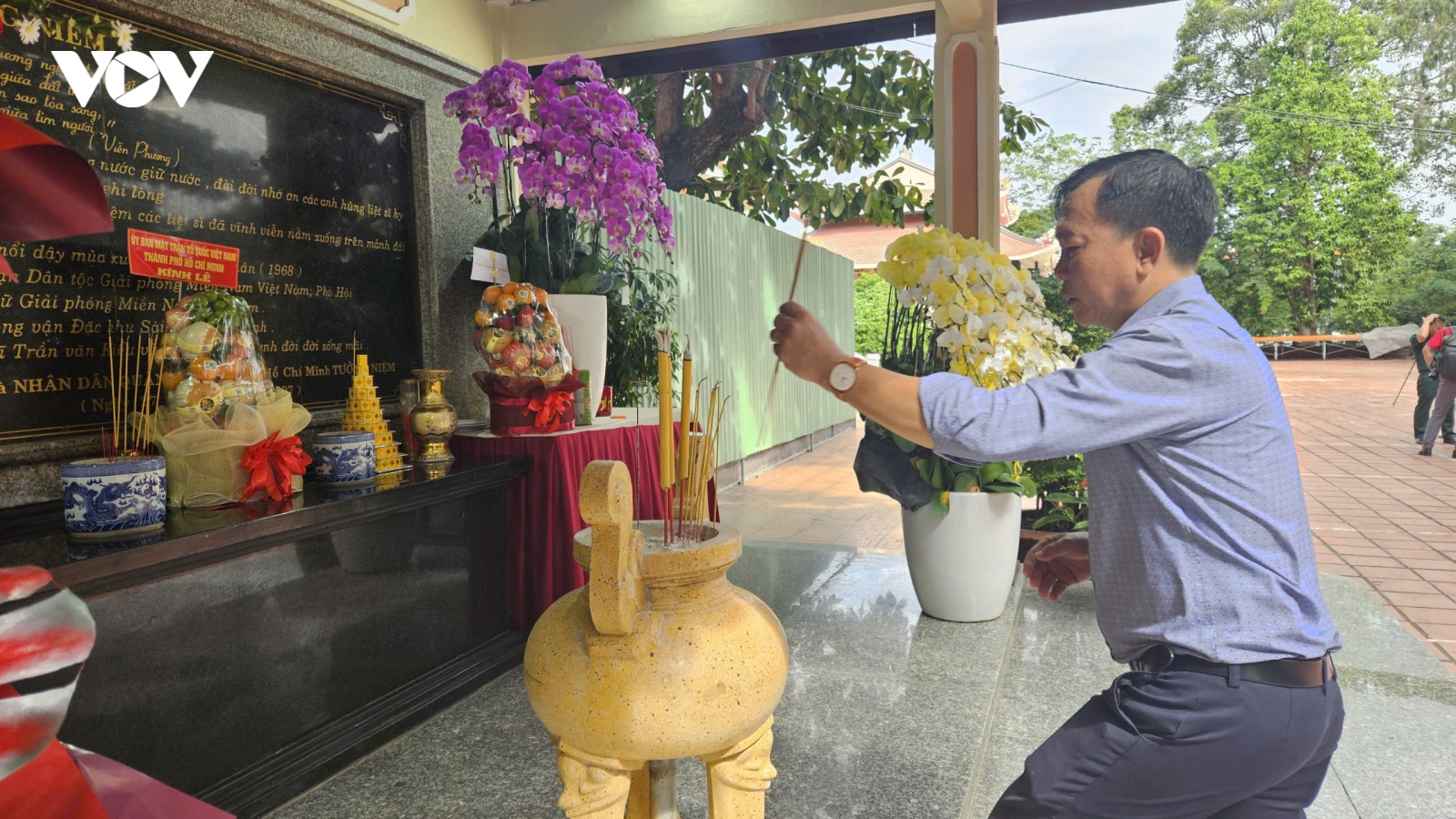 Chuẩn bị di dời Bia tưởng niệm mở rộng tìm kiếm tại Công viên Lê Thị Riêng