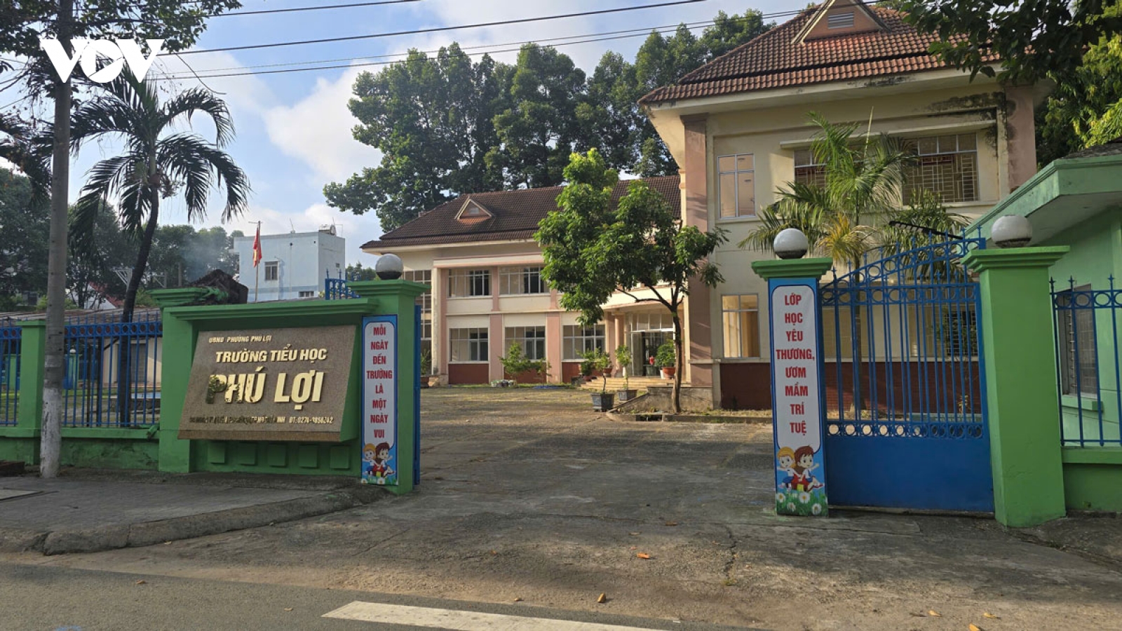 Biến trụ sở bỏ hoang thành trường học, giải bài toán quá tải học sinh