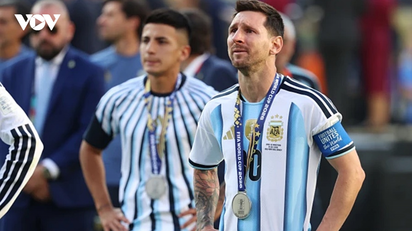 Messi và cổ động viên thừa nhận đội Tây Ban Nha chơi hay hơn