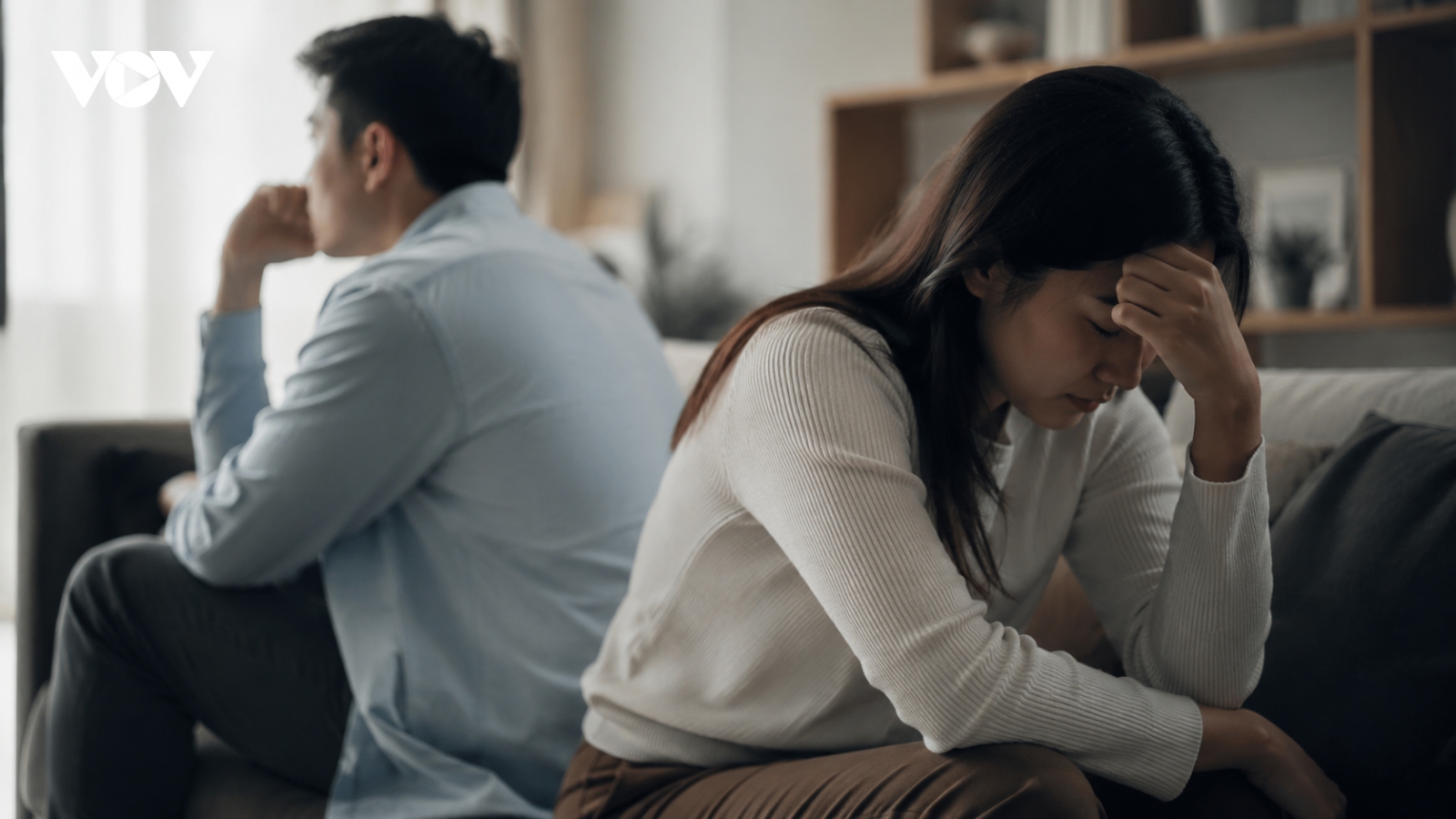 Có nên ly hôn khi cuộc sống hôn nhân đi vào bế tắc?