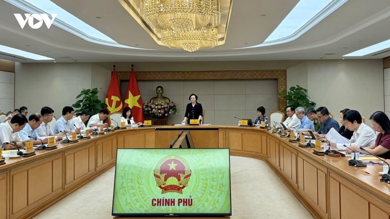 Deputy PM orders tighter food safety control, especially in school kitchens