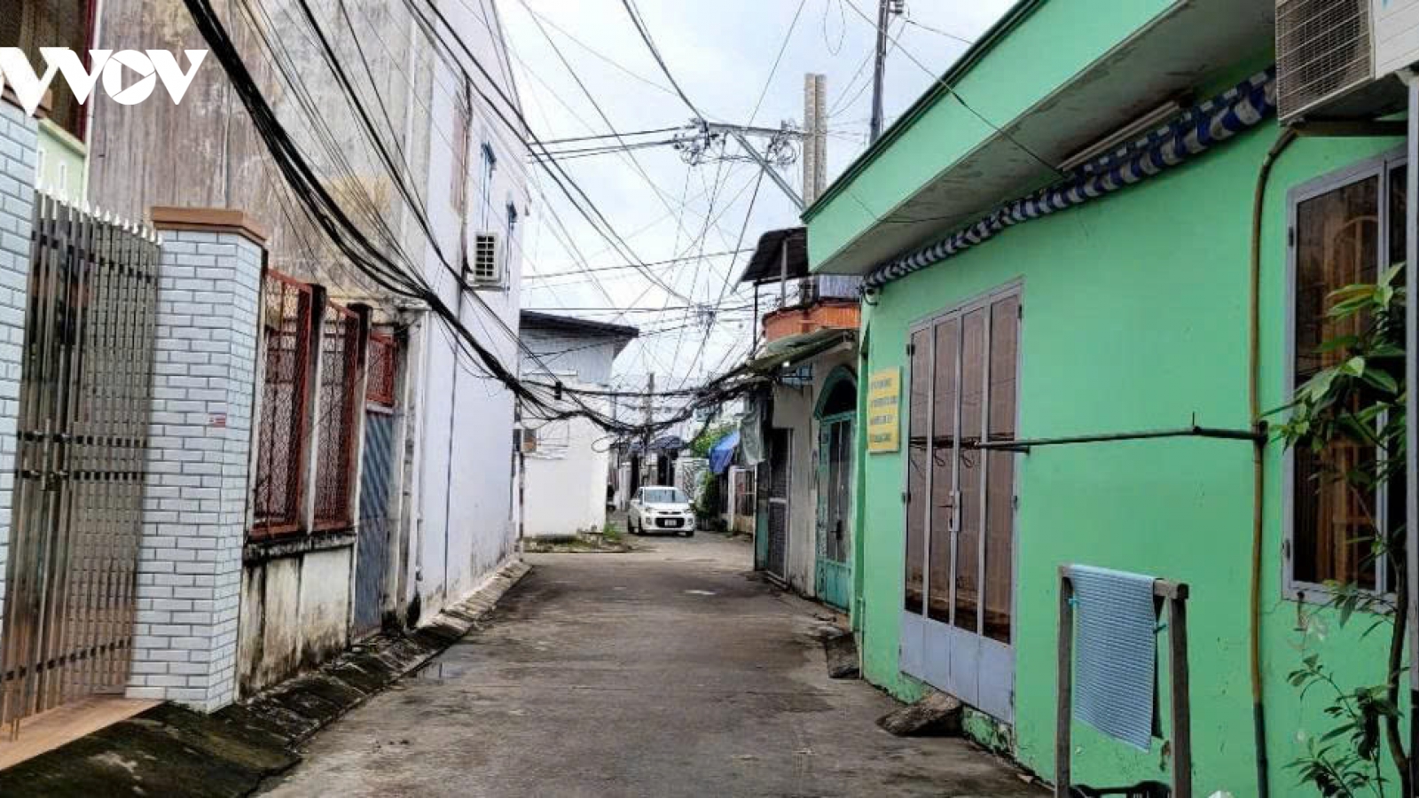 Một người tử vong, nghi do điện giật khi sửa chữa điện tại nhà