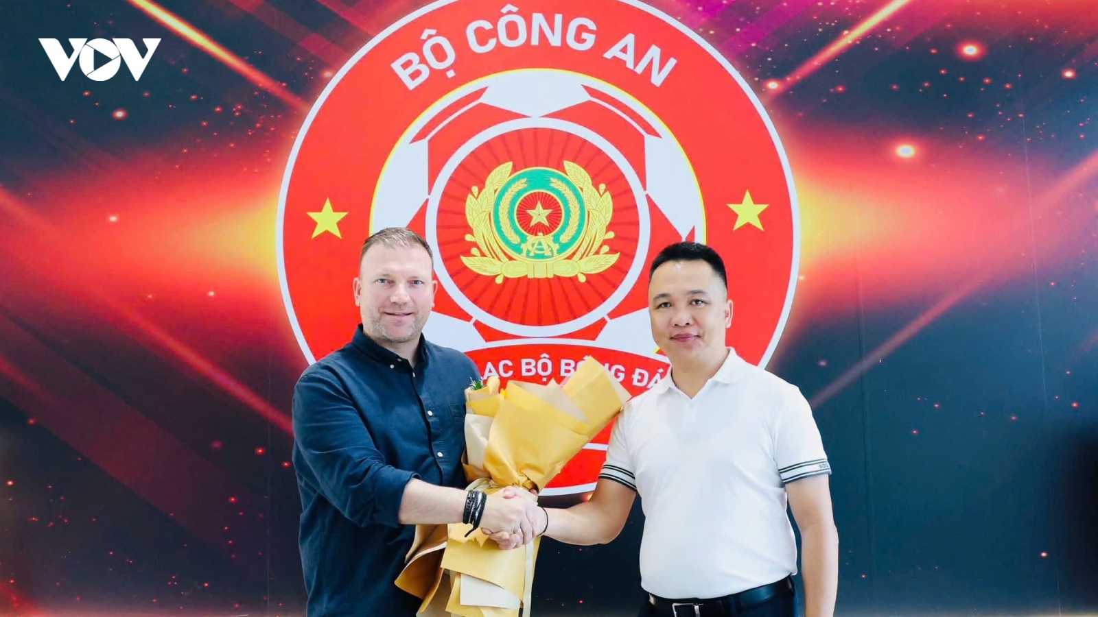 Chuyển nhượng V-League 2026/27: CLB CA TP.HCM ra mắt tân HLV người Australia
