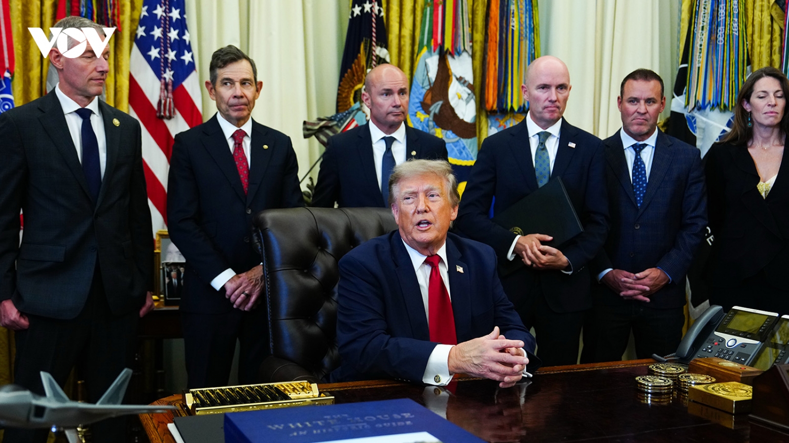 Hậu trường cuộc vận động 24 giờ thuyết phục ông Trump bỏ kế hoạch thu phí Hormuz