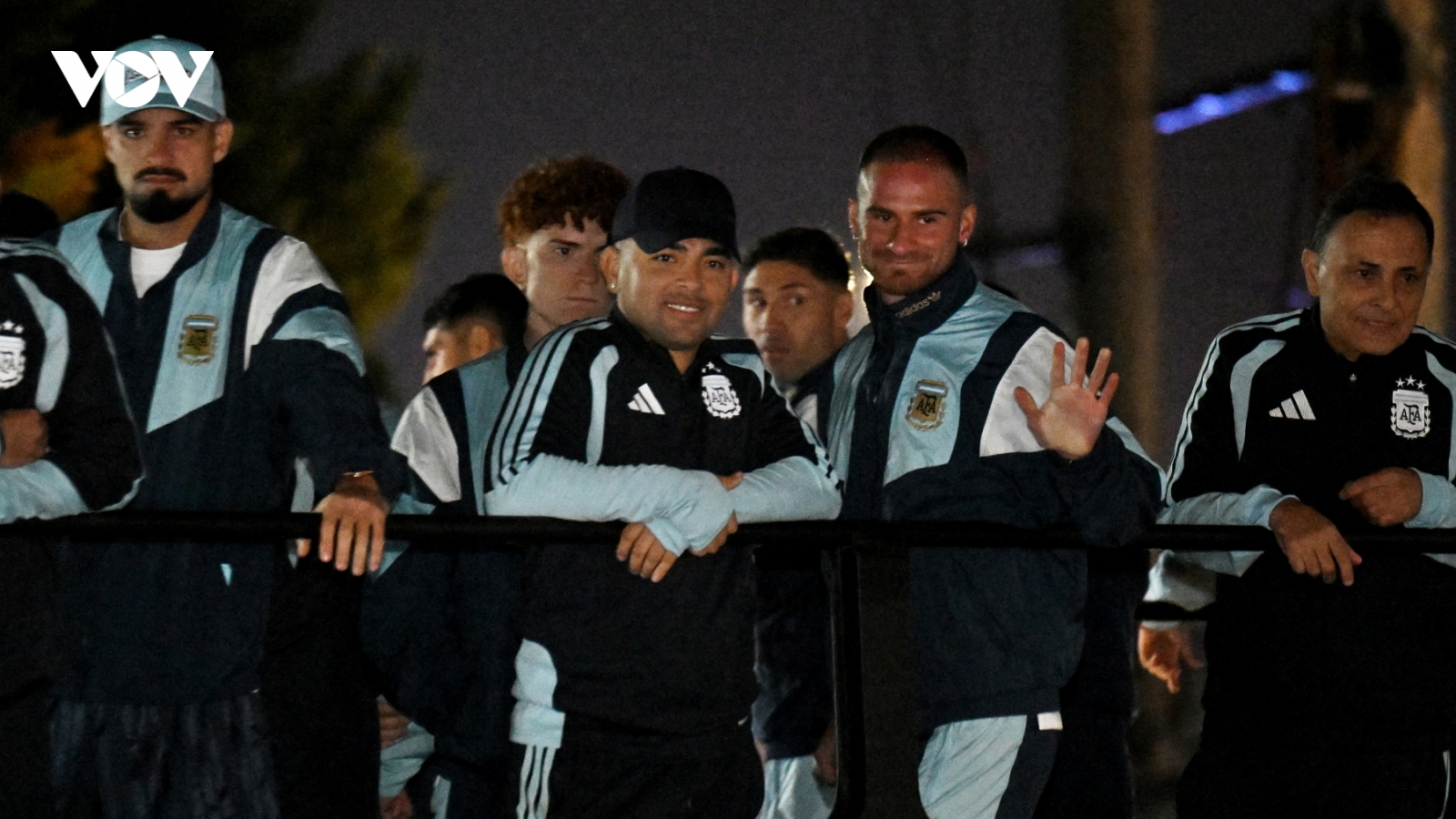 Messi ở lại Mỹ sau World Cup 2026, ĐT Argentina đượm buồn khi trở về nước