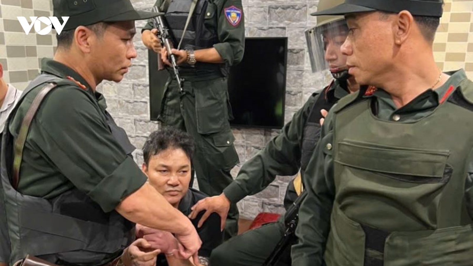 Bắt Dũng "Mắm", đối tượng bị truy nã đặc biệt nguy hiểm