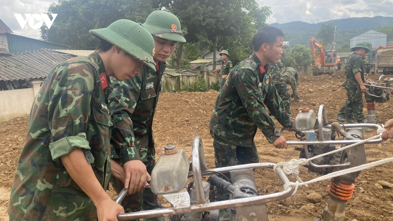 Mệnh lệnh ngày 2/9: Bộ đội thần tốc dựng mái ấm cho đồng bào rốn lũ Mường Than