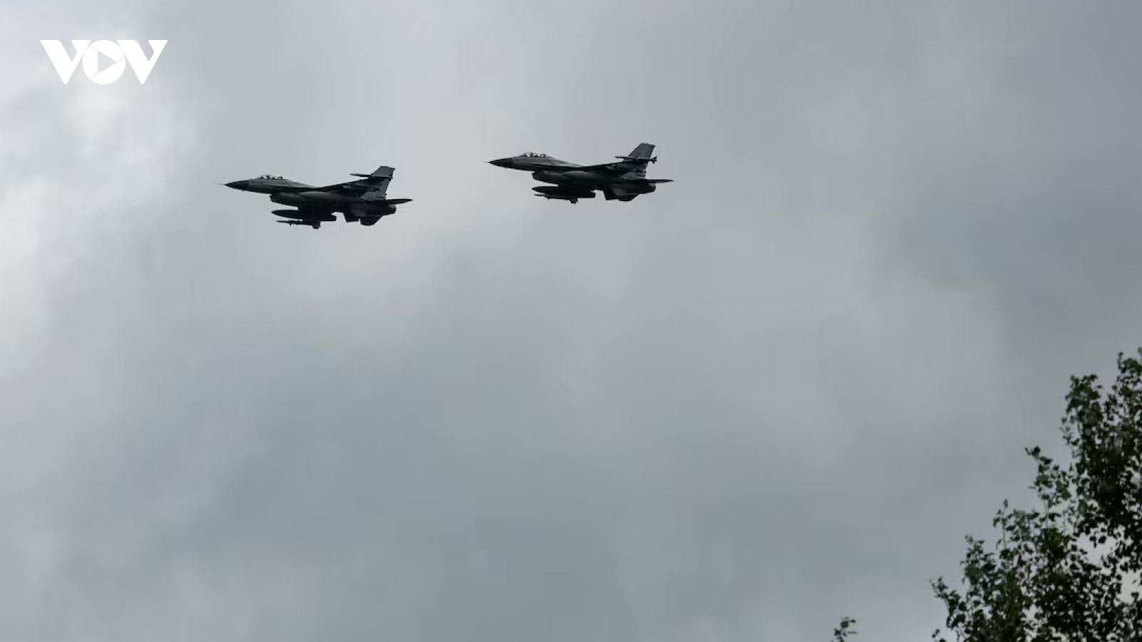Mỹ xác nhận F-16 Ukraine lần đầu bắn hạ tiêm kích Nga trong trận không chiến