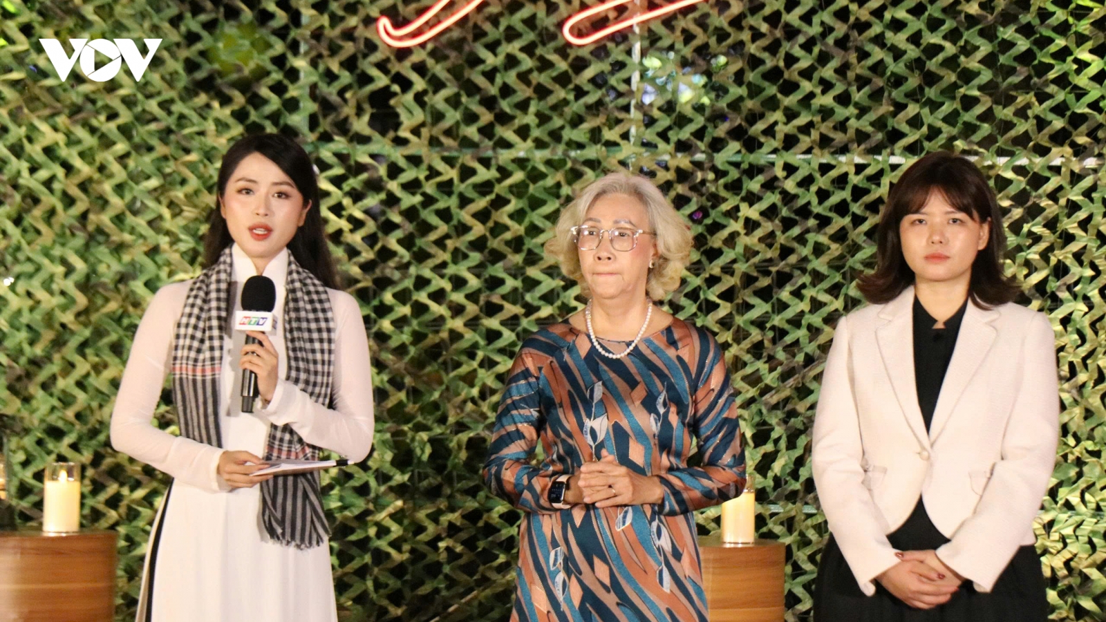 Cháu nội Anh hùng Lê Thị Riêng: “Bà vẫn đang che chở cho đồng đội”