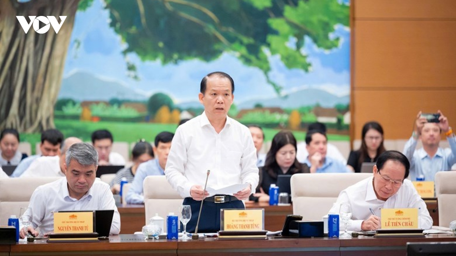 Chính phủ đề xuất trao thẩm quyền rộng hơn cho đô thị đặc biệt