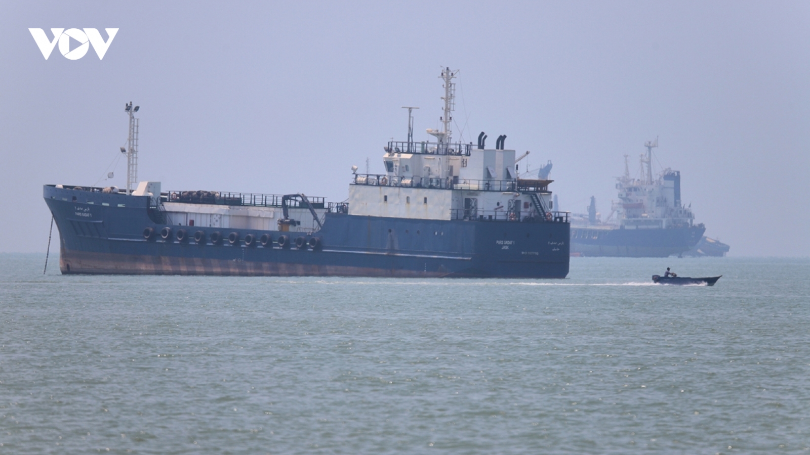 Cuộc cạnh tranh quyền kiểm soát Hormuz đẩy căng thẳng Mỹ - Iran lên nấc mới
