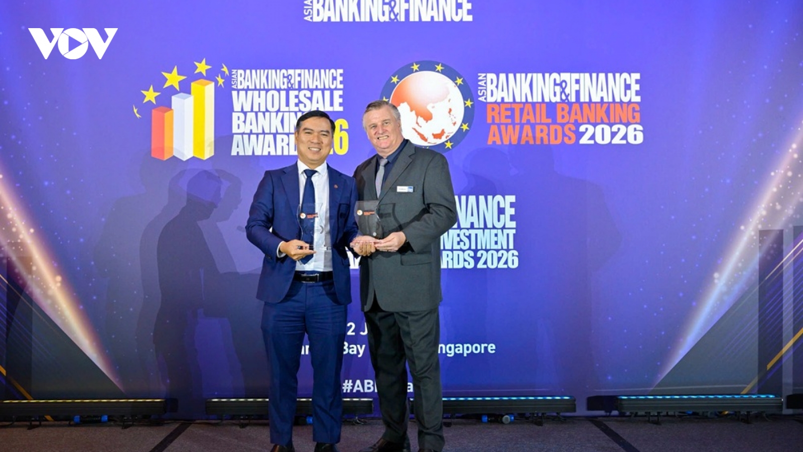 HDBank ghi dấu ấn quốc tế giải thưởng về bán lẻ, SME và tài trợ chuỗi cung ứng