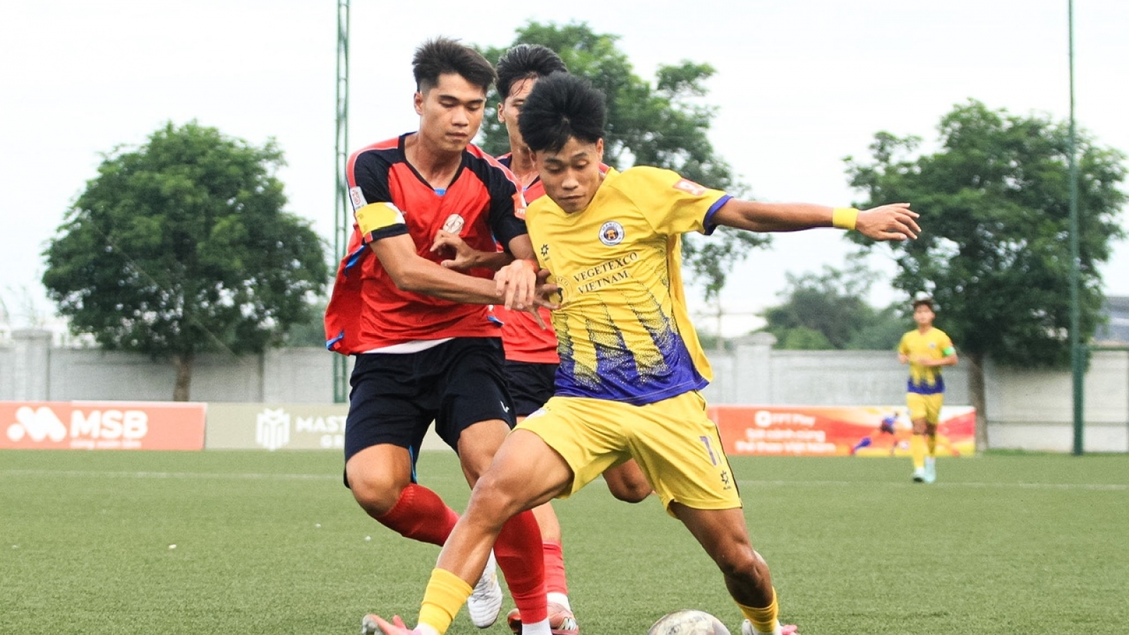 Xác định 4 đội đầu tiên vào tứ kết U21 Quốc gia 2026