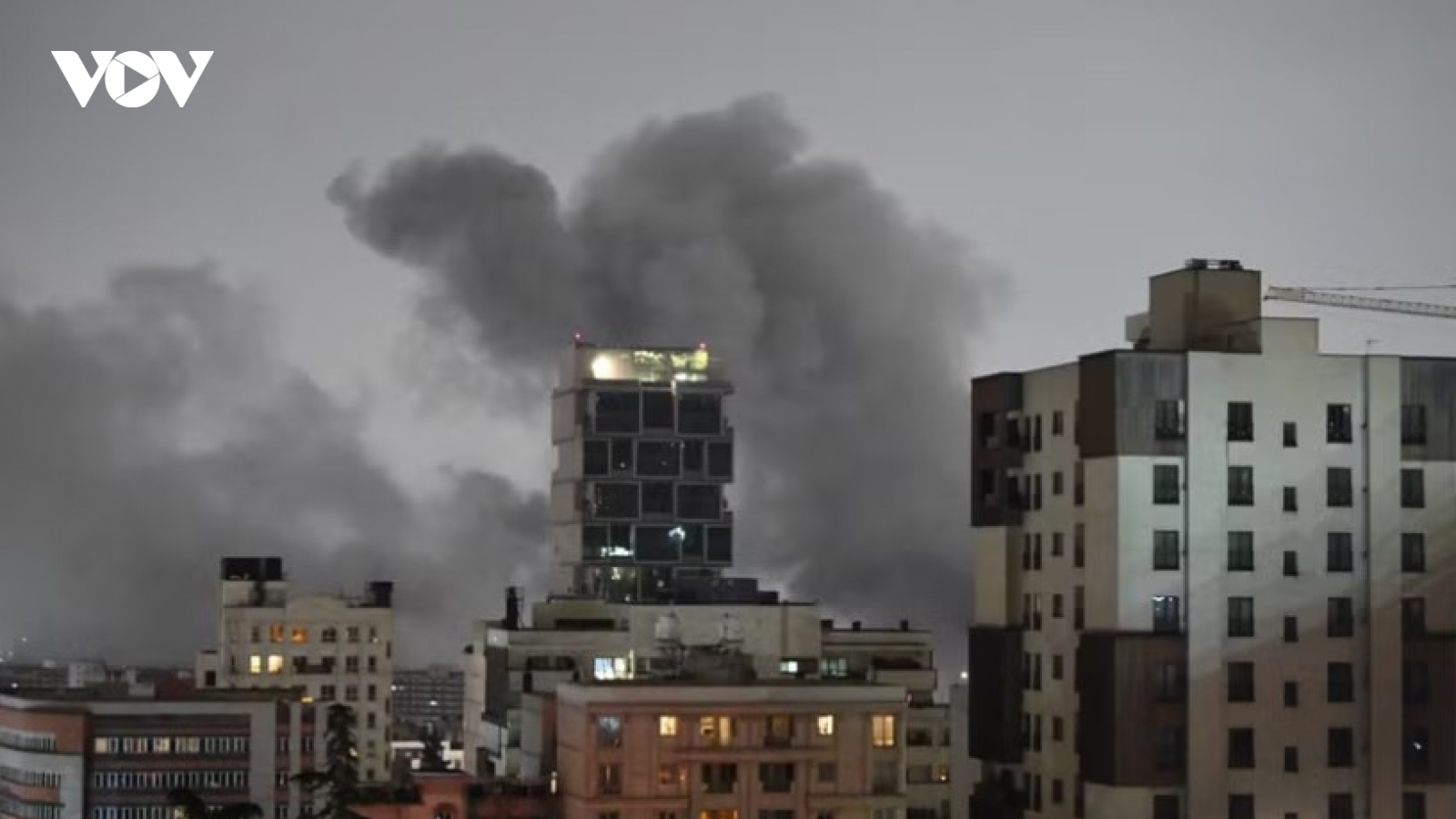 Mỹ tập kích và điều thêm khí tài đến Israel, Iran cảnh báo tấn công toàn lực