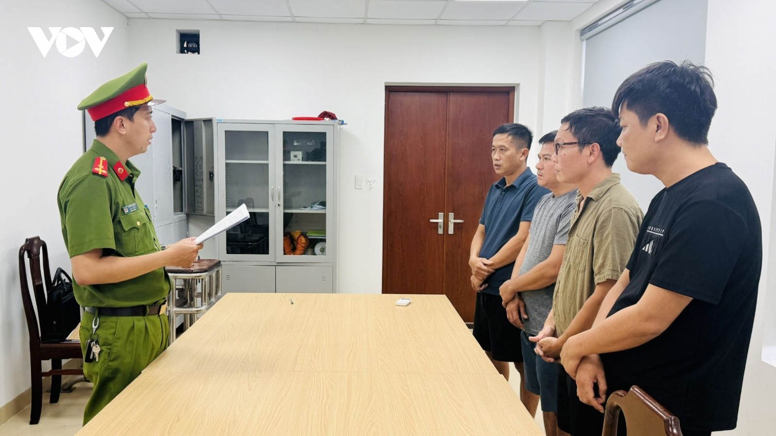 Khởi tố 4 đối tượng tổ chức đánh bạc và đánh bạc qua mạng với số tiền hơn 22,4 tỷ