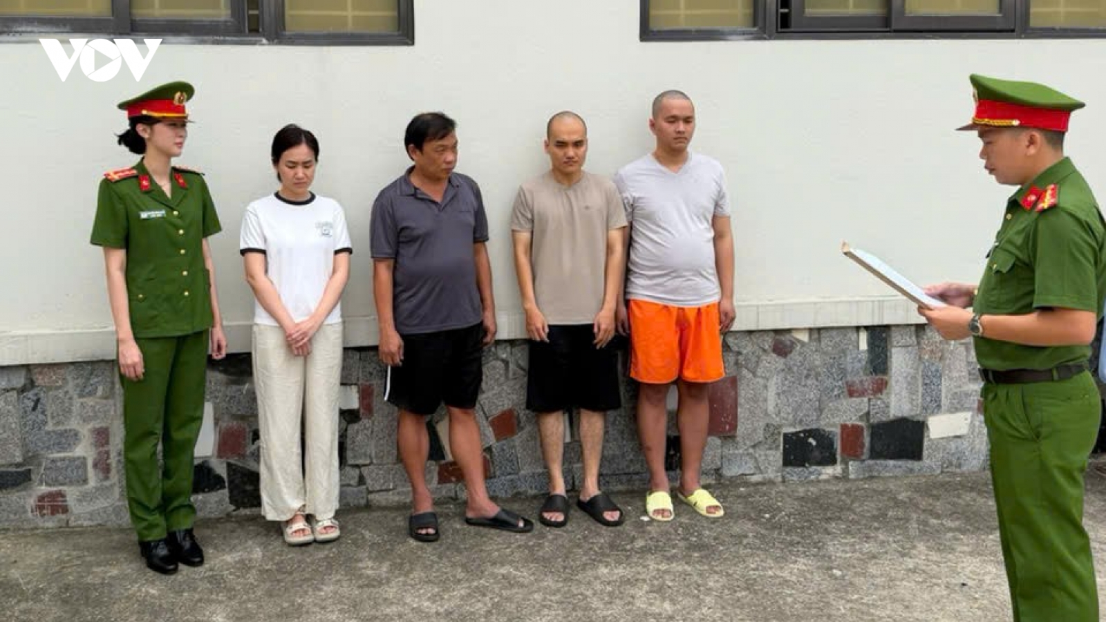 Công an Thanh Hóa thu giữ thêm 354 viên kim cương trong vụ án buôn lậu