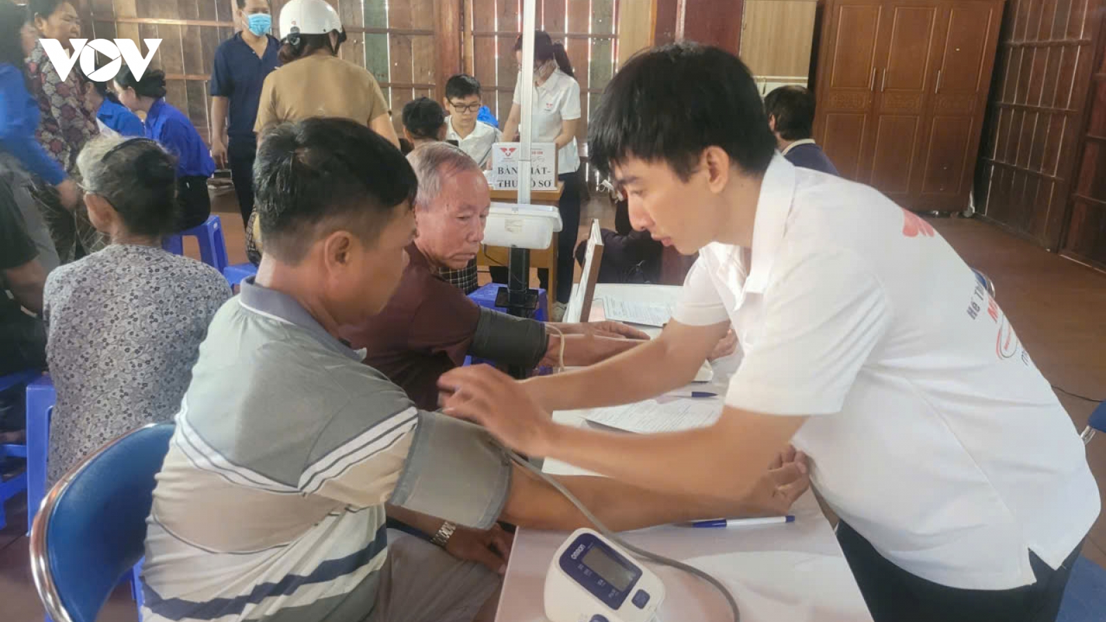 Xã đảo Long Sơn tăng tốc để sớm về đích việc khám sức khoẻ toàn dân