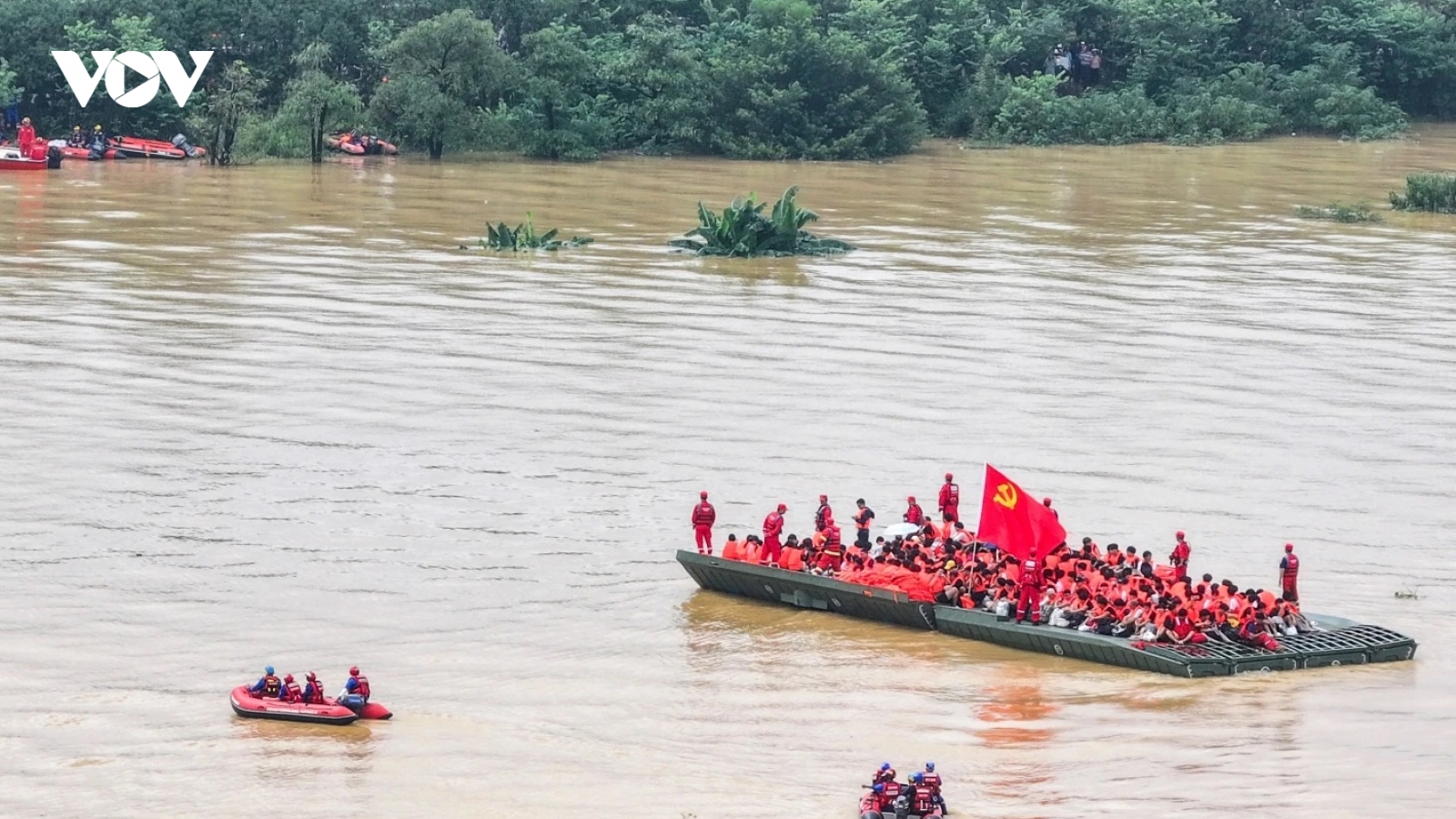 Siêu bão Bavi nhắm vào Trung Quốc, Đài Bắc đóng cửa trường học