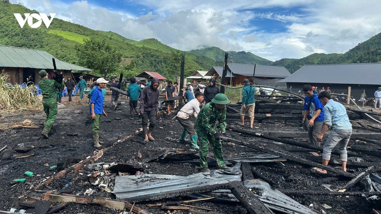 Bộ đội Biên phòng Lai Châu kịp thời giúp dân khắc phục hậu quả hỏa hoạn