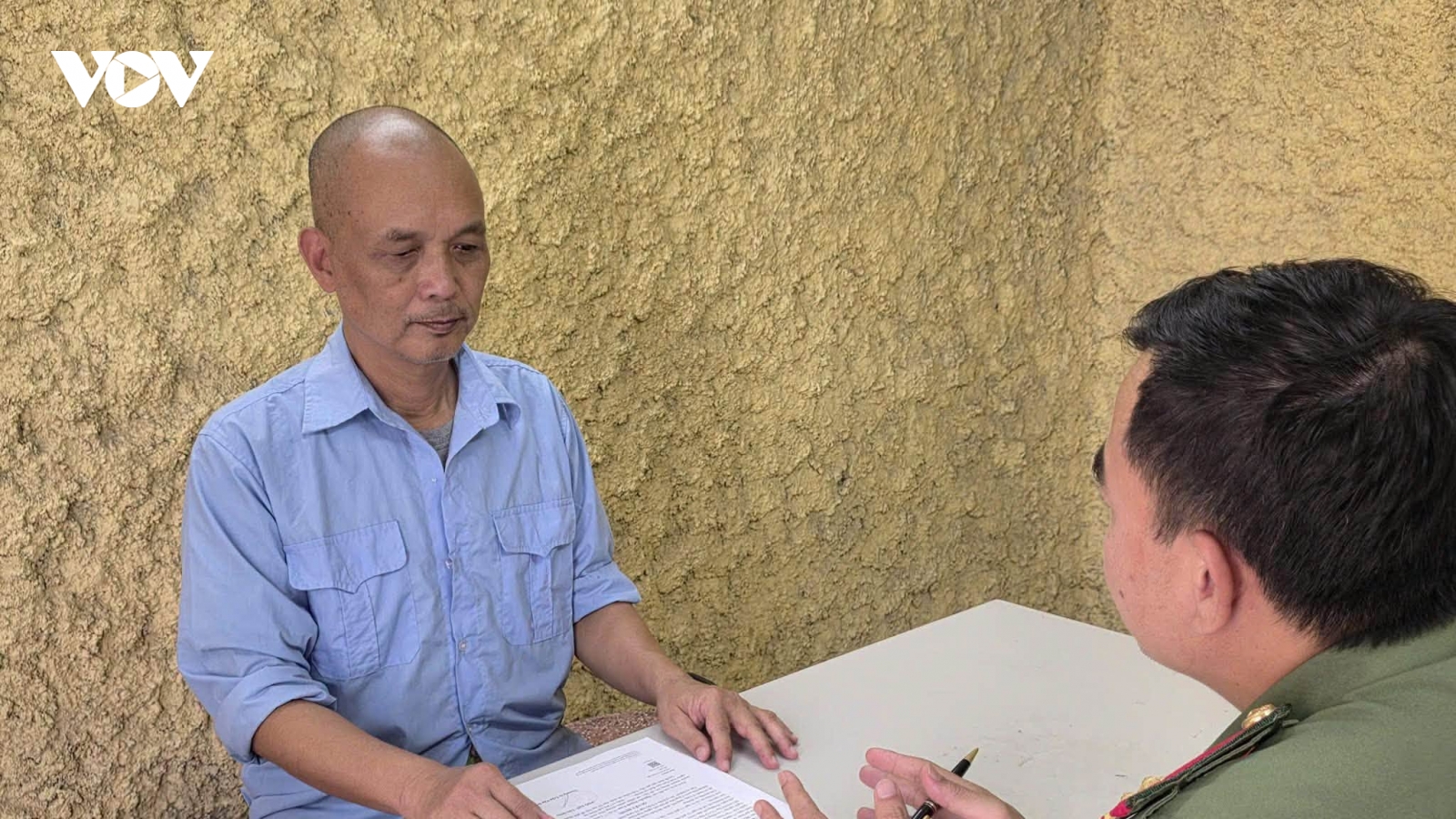 Bắt tạm giam Nguyễn Thành Nam liên quan đến cuốn sách "Chuyện với Thanh"