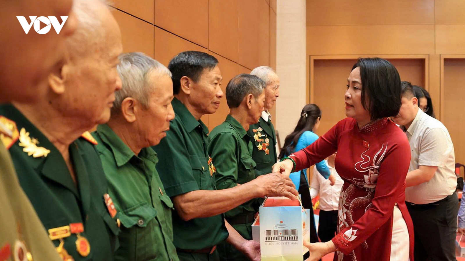 Phó Chủ tịch Quốc hội Nguyễn Thị Thanh gặp mặt người có công tiêu biểu
