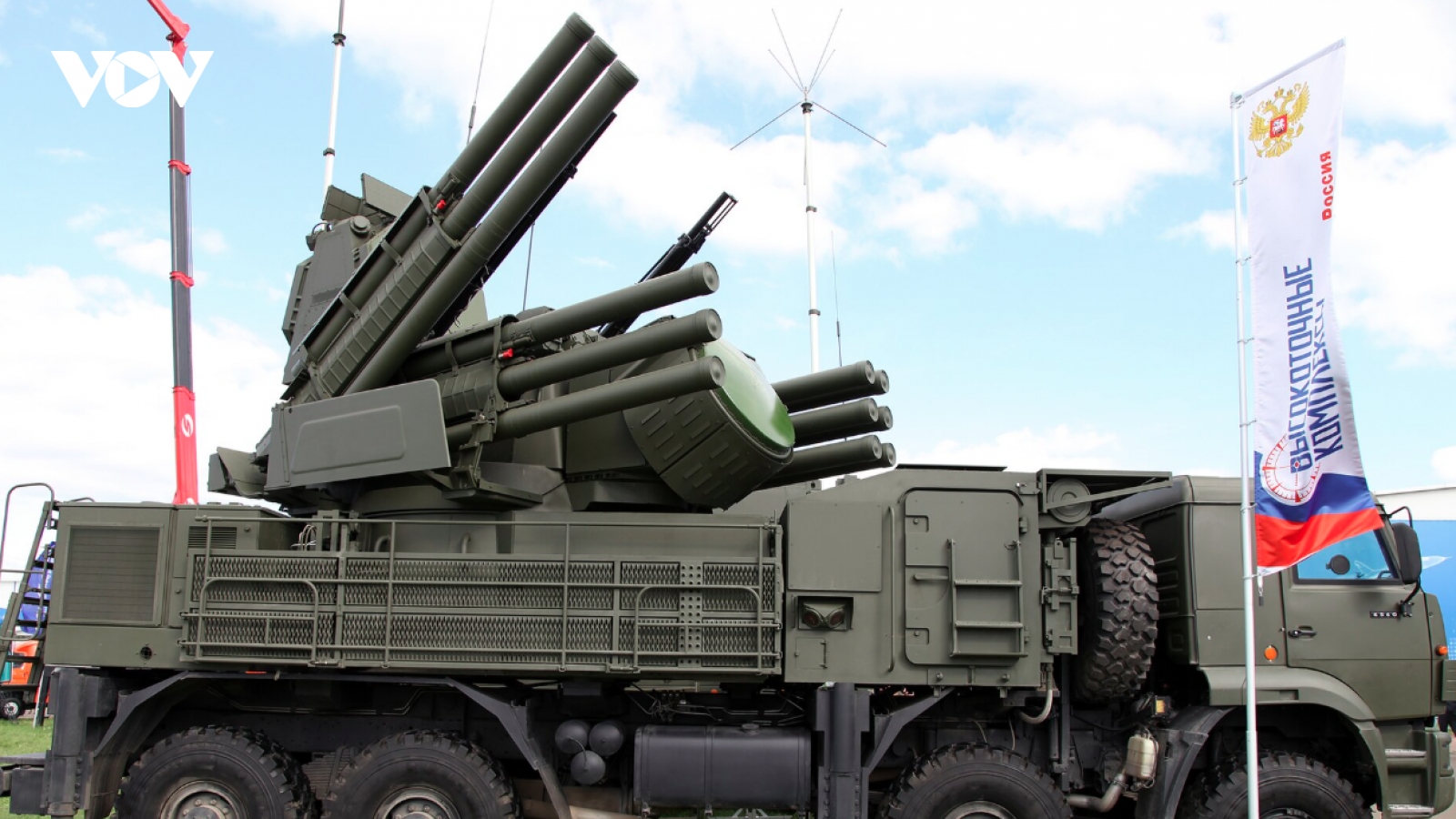 Nga tính đưa Pantsir lên xe tự hành, dựng “lá chắn robot” chống UAV