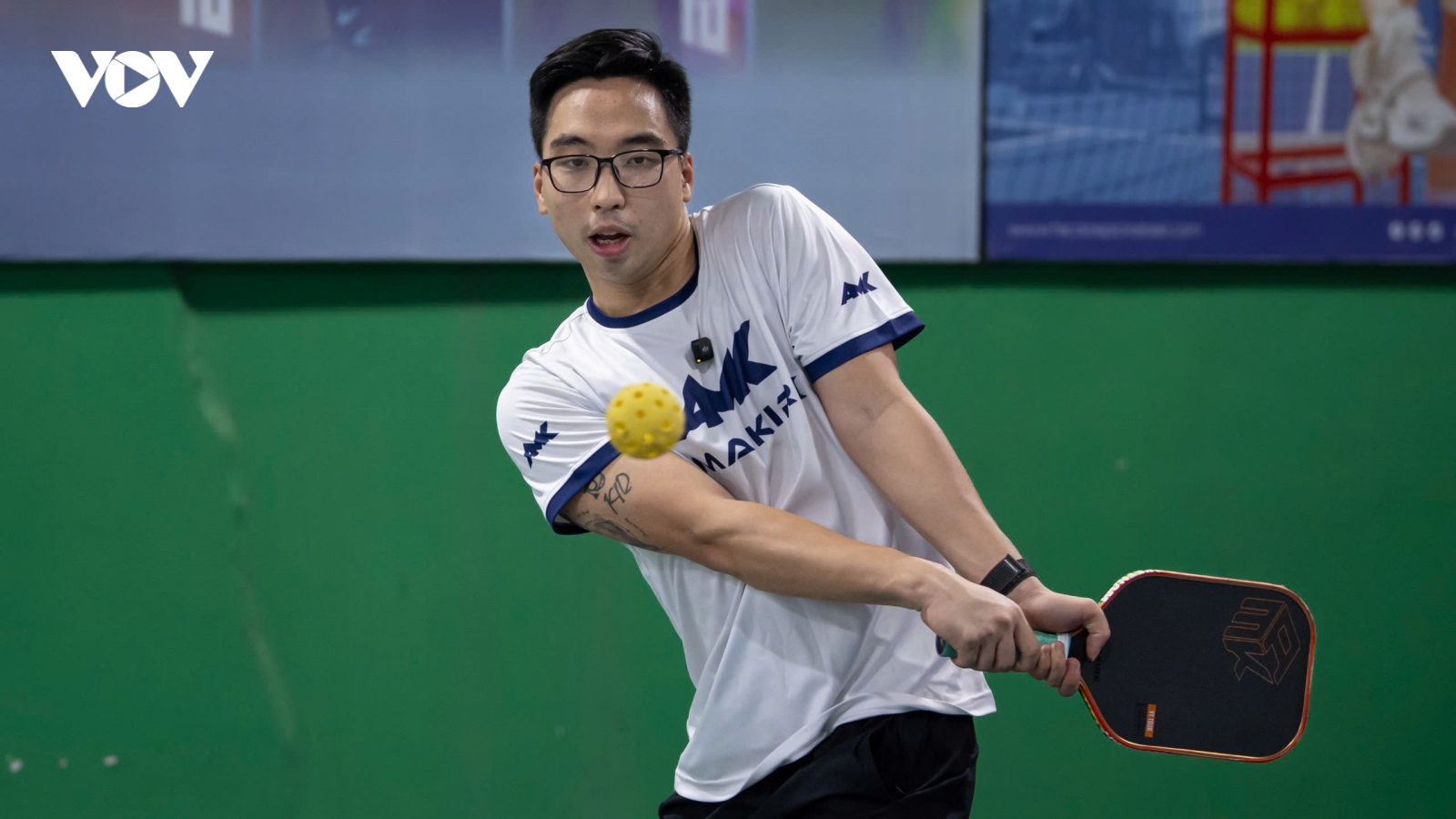 3 bước để thực hiện kỹ thuật Reset Demi ở giữa sân trong Pickleball