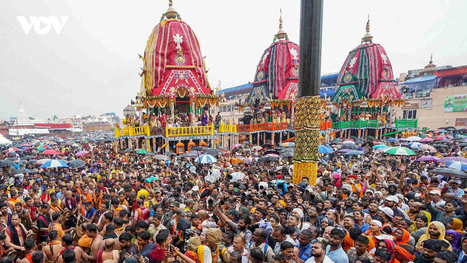 Người dân khắp Ấn Độ đón mừng lễ hội Rath Yatra