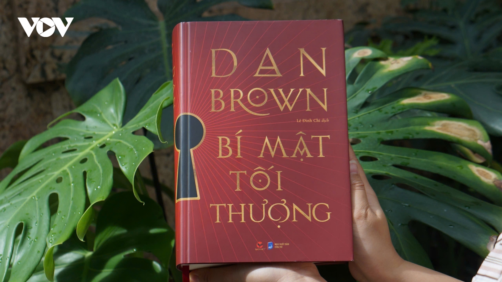 “Bí mật tối thượng” của Dan Brown bán được 10.000 bản trong tuần đầu phát hành