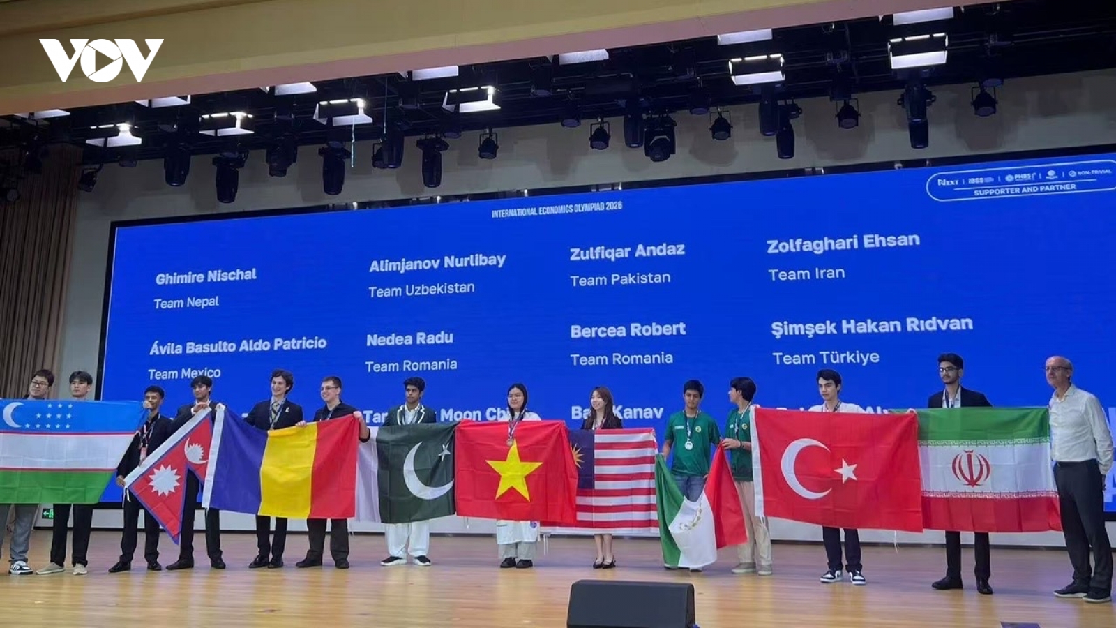 Việt Nam giành 2 huy chương ngay lần đầu dự Olympic Kinh tế Quốc tế 2026