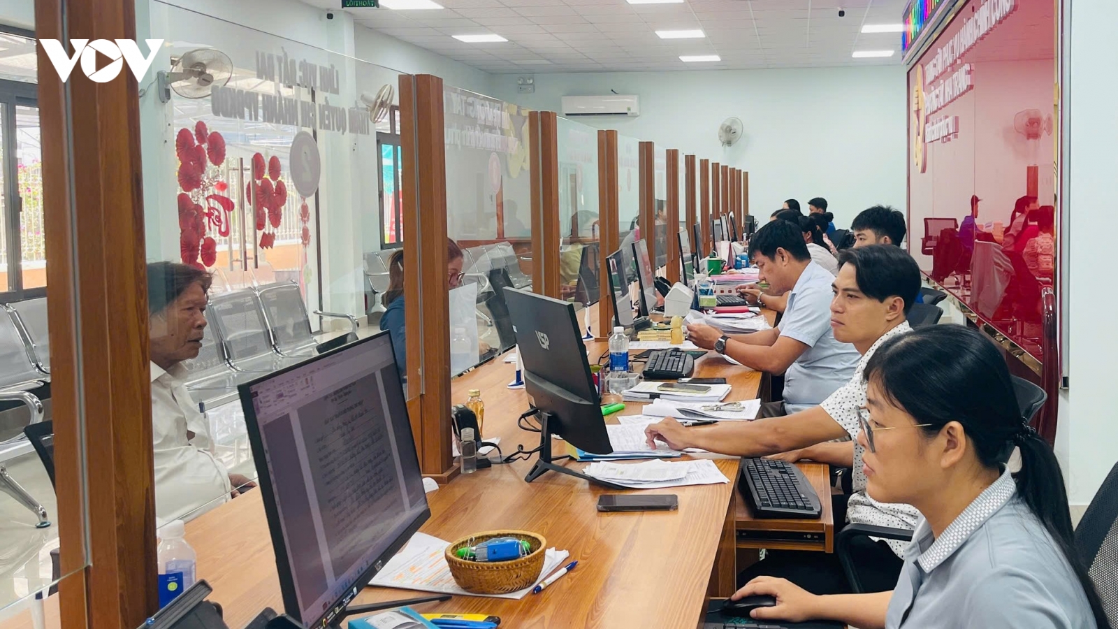 Khánh Hòa rút ngắn thời gian giải quyết hơn 1.100 thủ tục hành chính