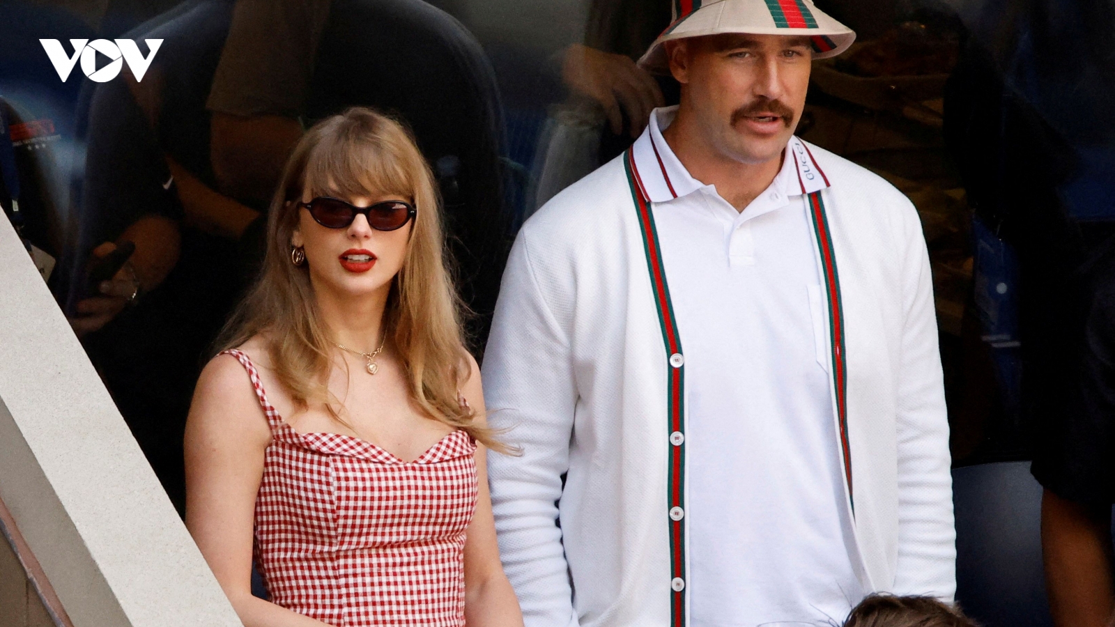 Taylor Swift chọn đám cưới kín tiếng sau những bản tình ca chia tay