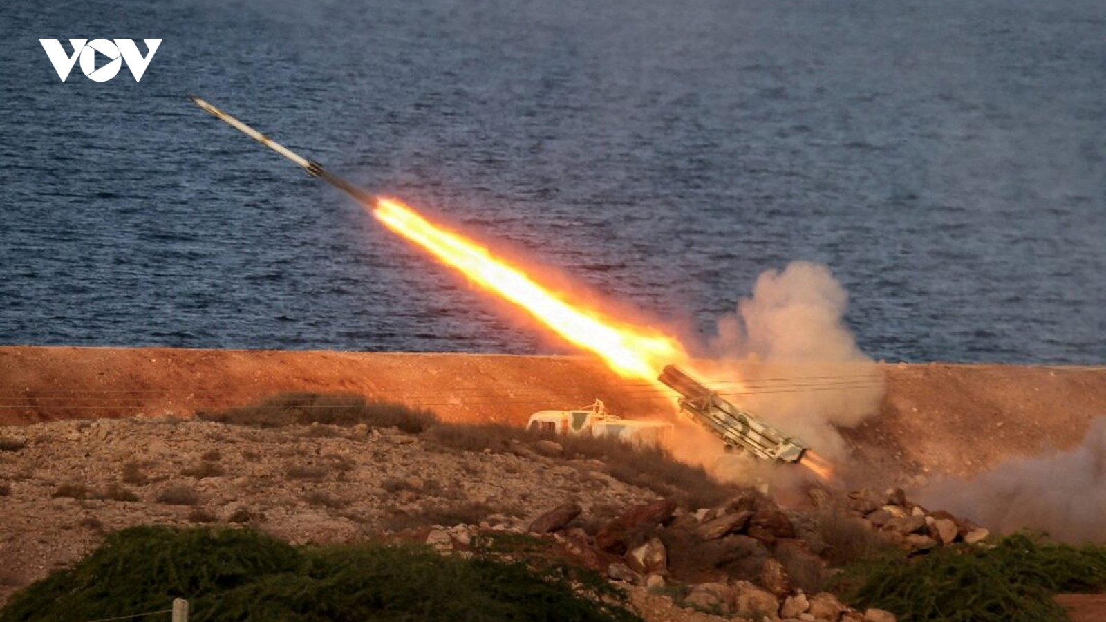 Iran tấn công 85 mục tiêu quân sự Mỹ tại Kuwait và Bahrain
