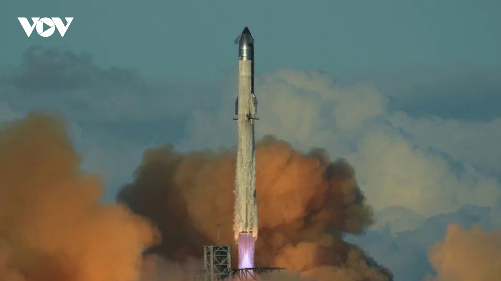 Spacex phóng thành công tên lửa Starship trong chuyến bay thử nghiệm thứ 13