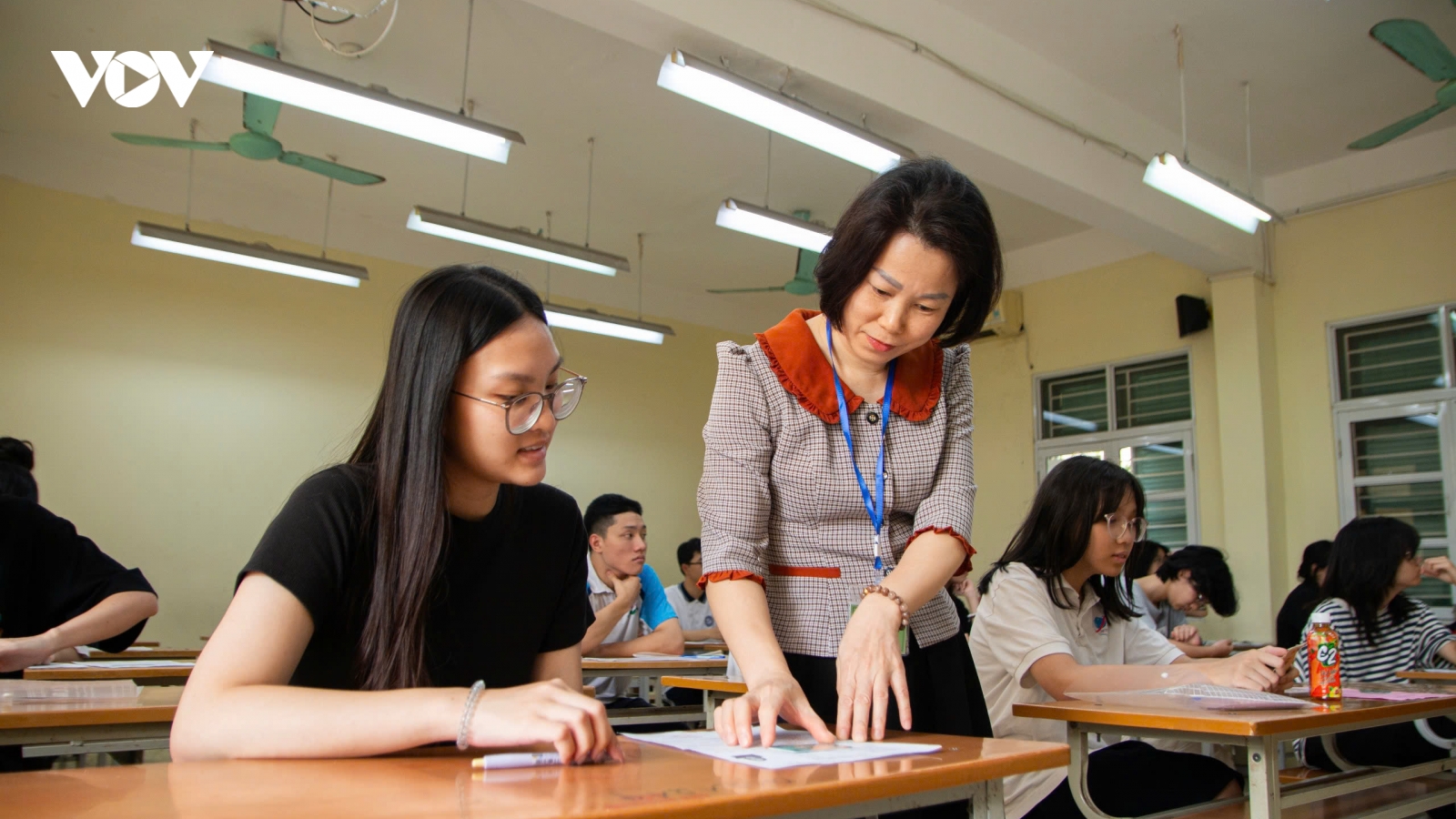 Duy trì kỳ thi tốt nghiệp THPT: Sau những "lỗ hổng", cần thay đổi điều gì?