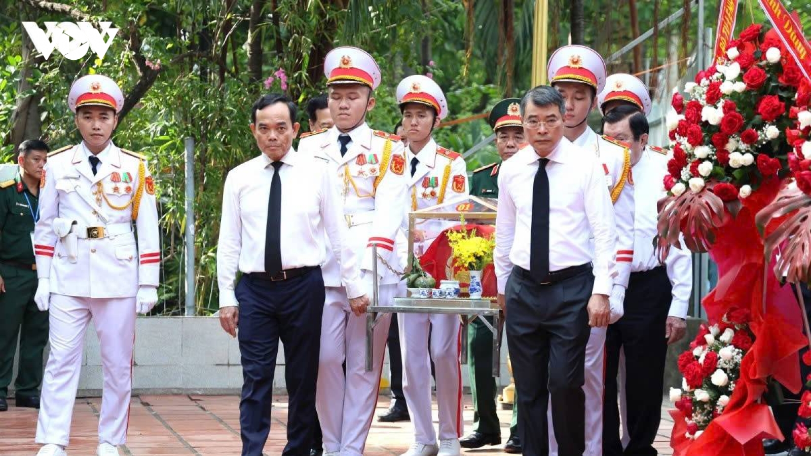 Thủ tướng yêu cầu đẩy mạnh tìm kiếm, quy tập, xác định danh tính hài cốt liệt sĩ