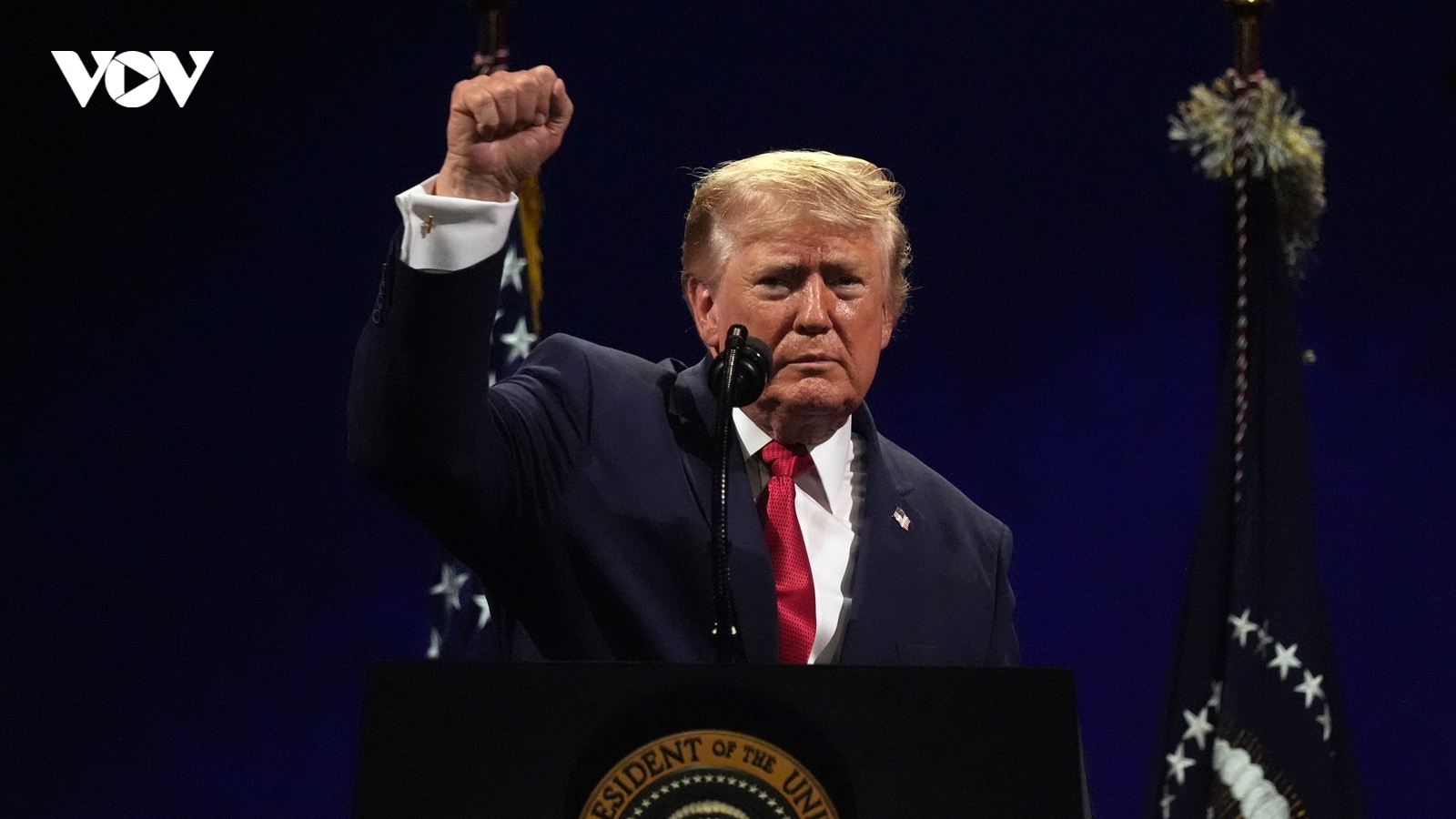 Tổng thống Trump công khai cảnh báo tấn công cơ sở hạt nhân ngầm của Iran