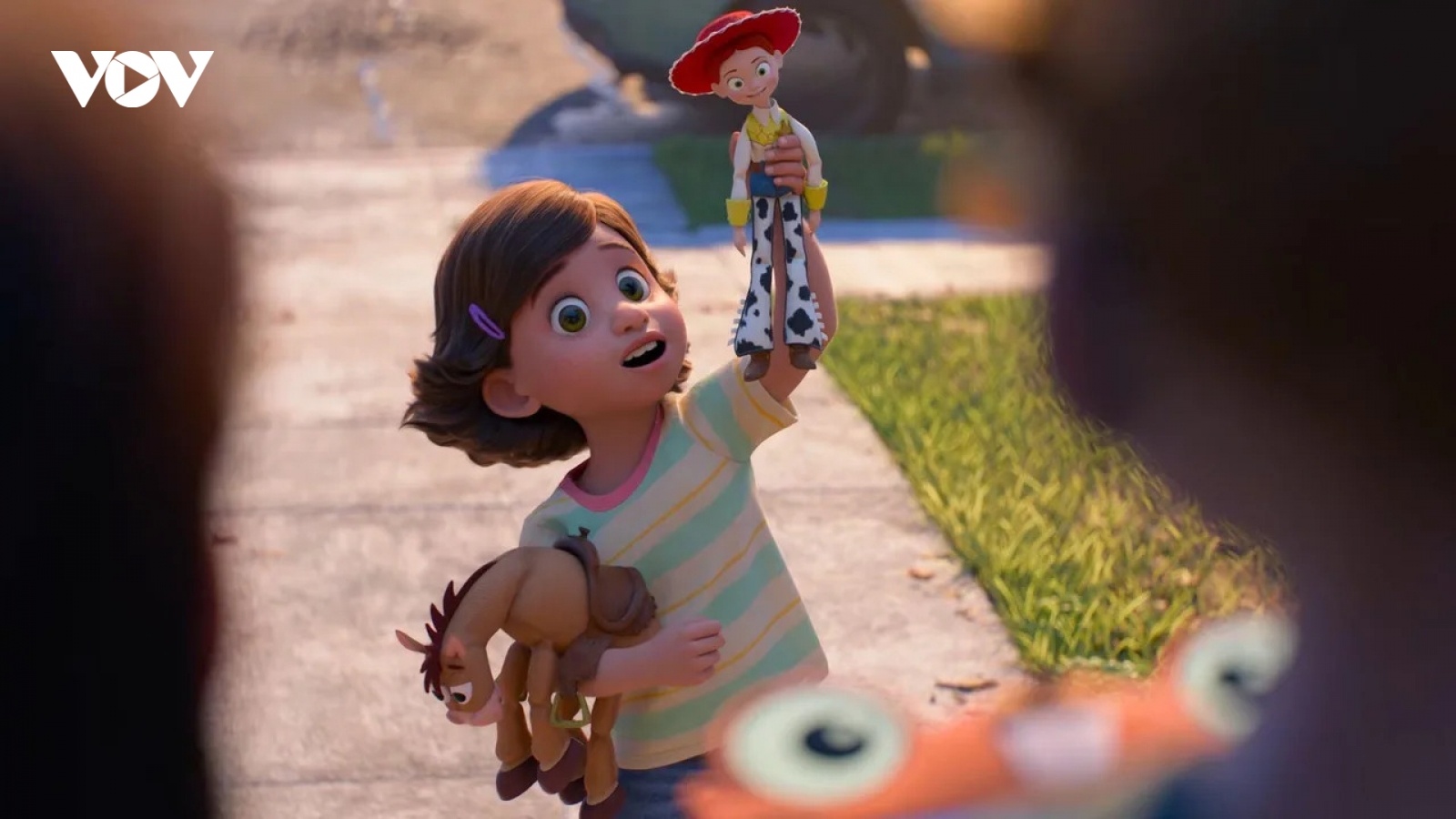 Hơn 600 triệu USD sau 10 ngày, Toy Story thắng bằng điều gì?