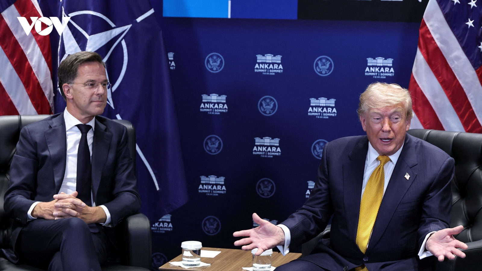 Ông Trump tuyên bố cắt đứt quan hệ thương mại với Tây Ban Nha