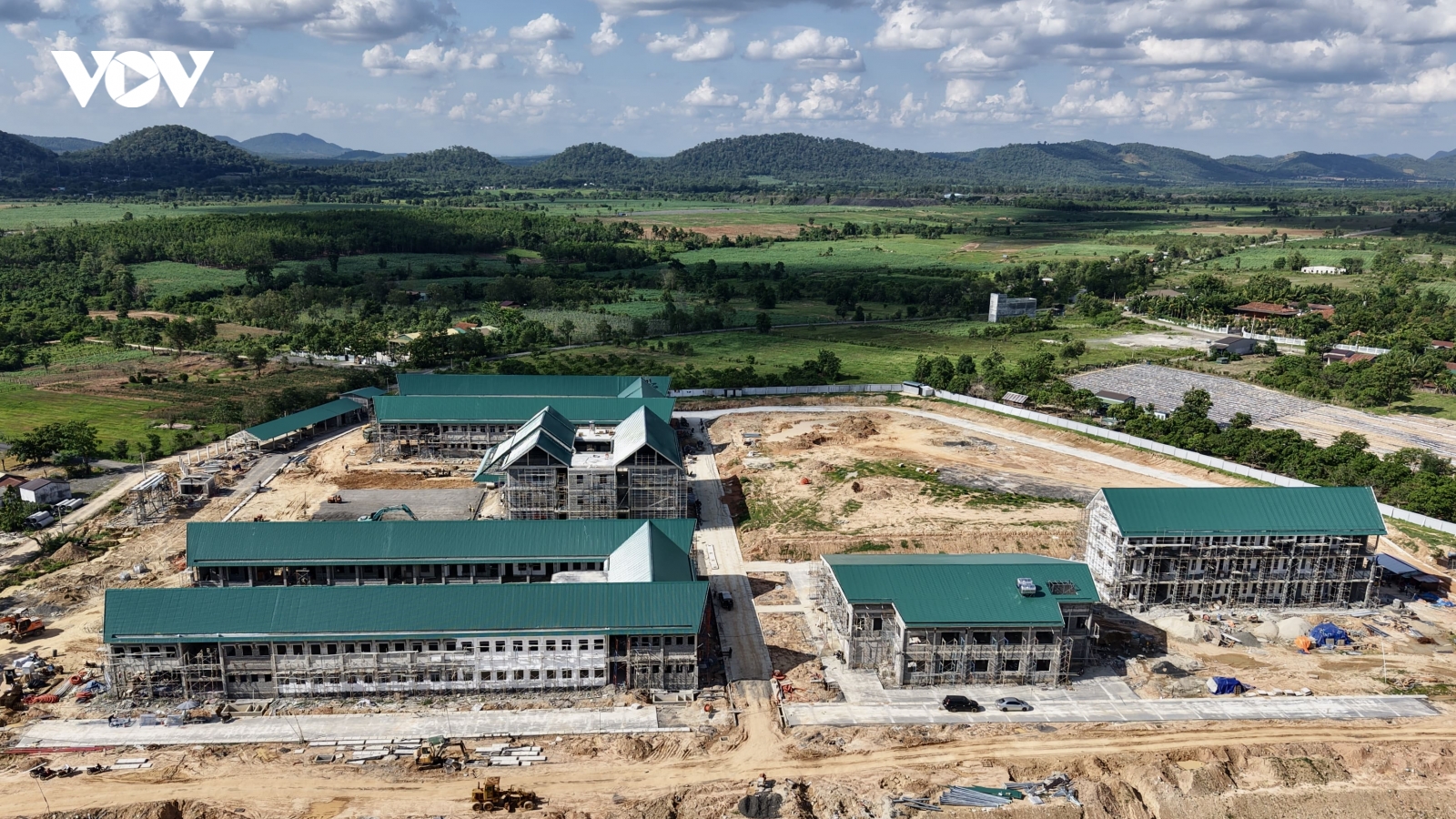 Trường nội trú liên cấp biên giới, nơi học sinh phát triển toàn diện